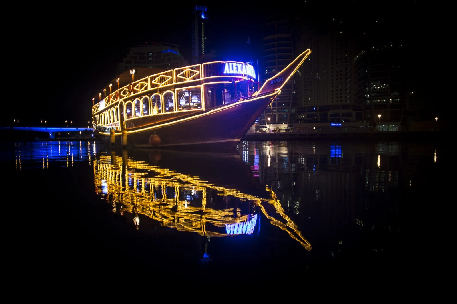 Alexandra Dhow illuminated at Dubai Marina, from dhowcruise.net
