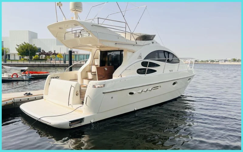 Reference listing photograph: 42ft Aziumt Yacht